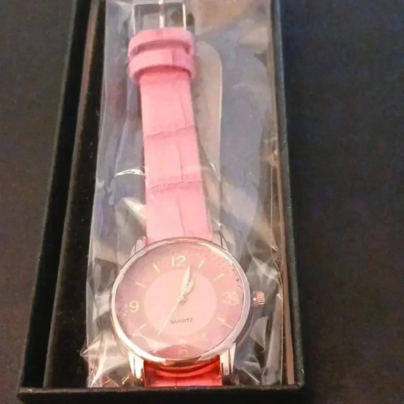 Ladies Leather Strap Quartz Wristwatch Fancy Women Watch Jewelry Sophisticated.. - Picture 3 of 3